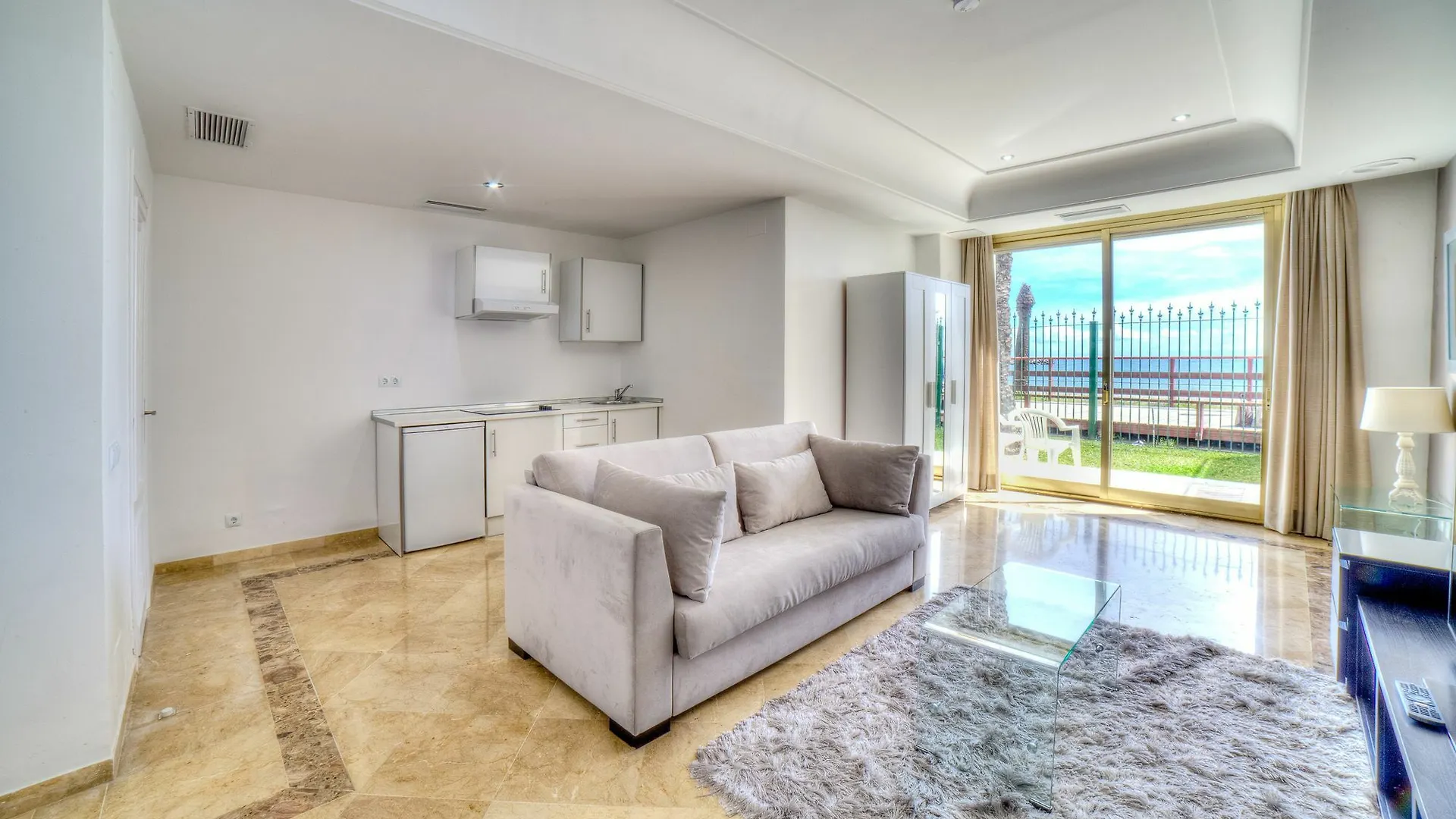 Banus Beach Apartments Марбелья 0*,  Испания