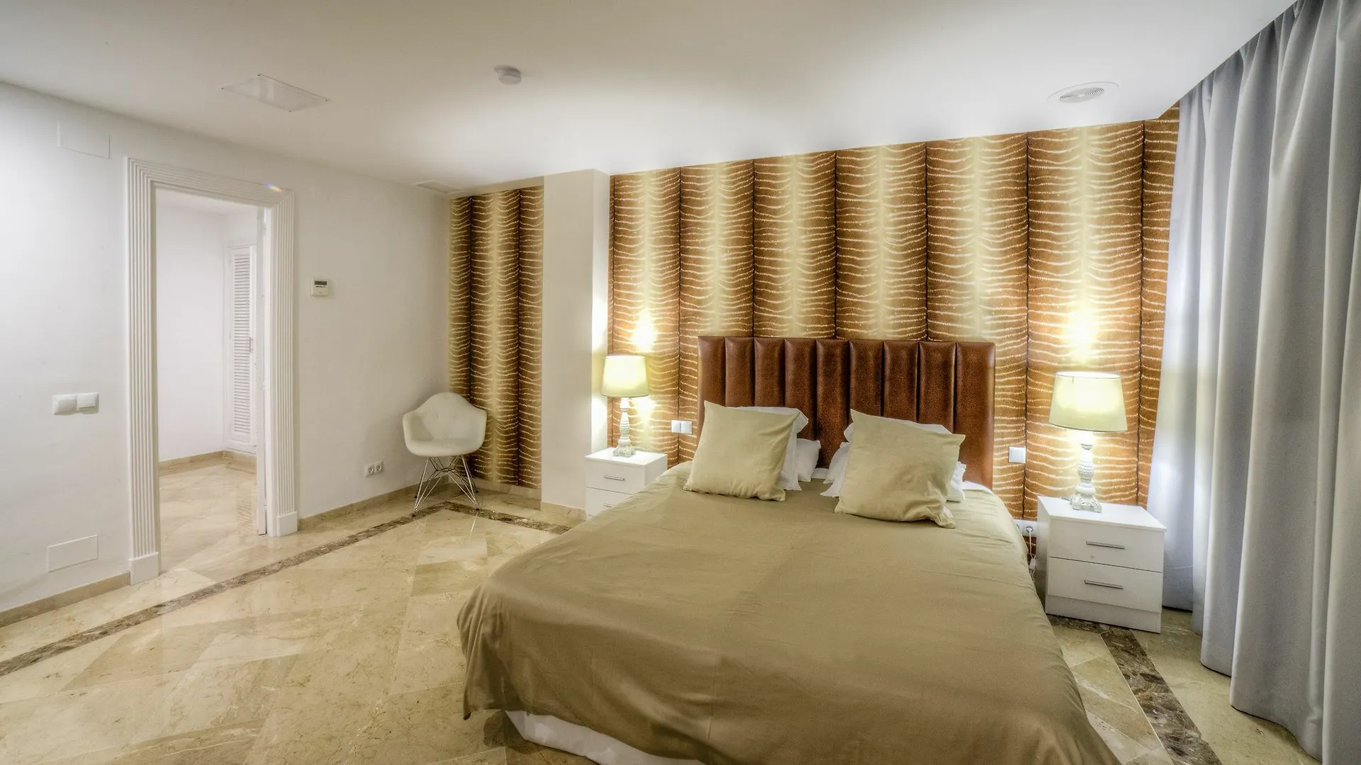 Banus Beach Apartments Марбелья