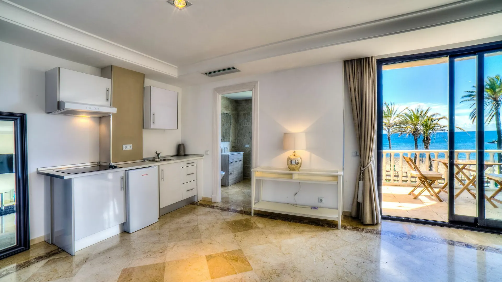 Banus Beach Apartments Марбелья Испания