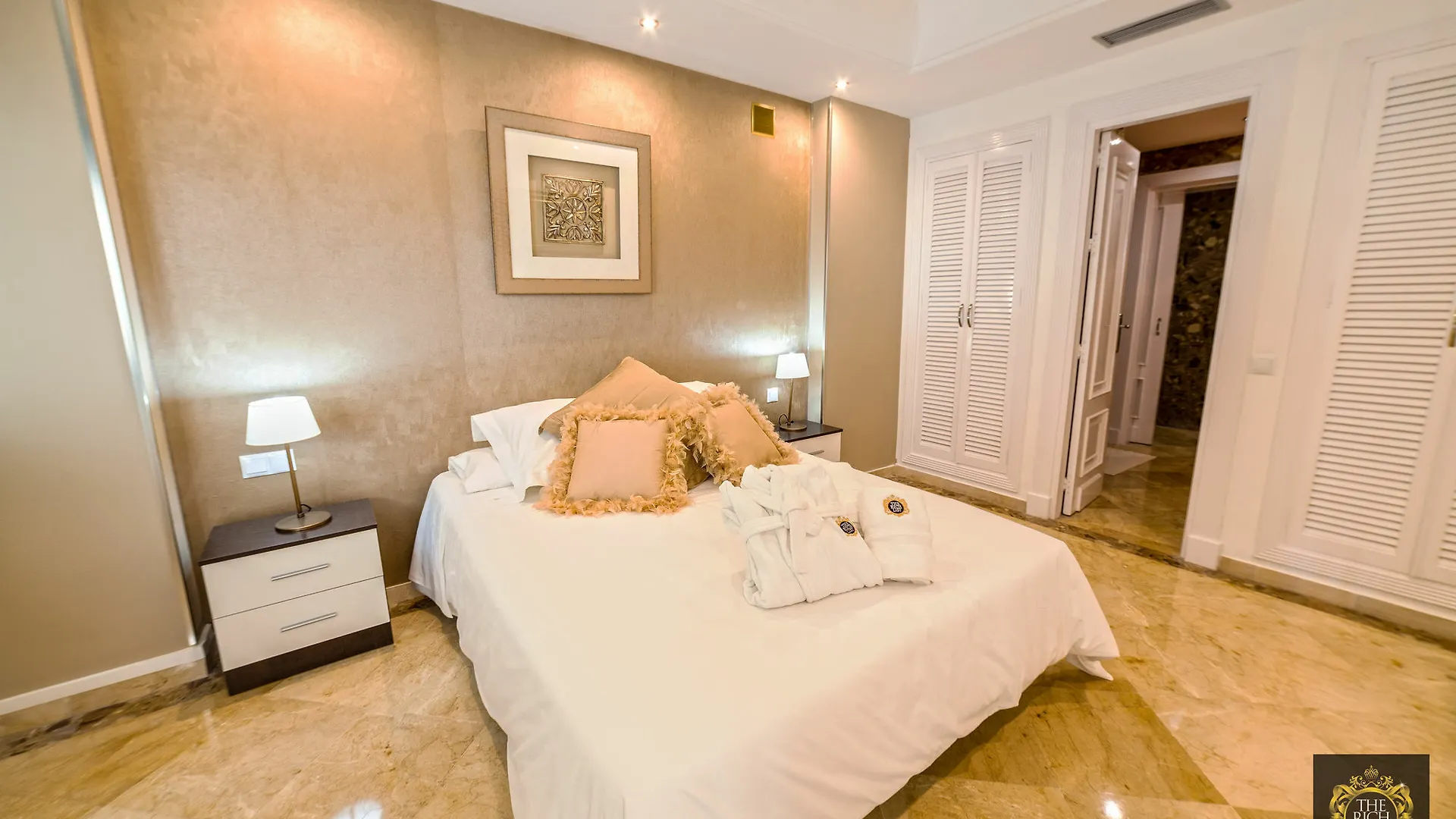 Banus Beach Apartments Марбелья